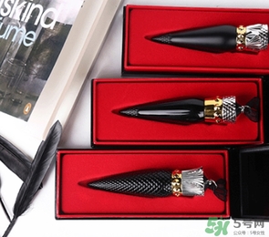 ���Ь�ں���ʲô���ӣ����Ь�ں���ɫ